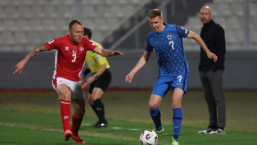 Oliver Antman (oik.) teki Maltaa vastaan ottelun ainoan maalin.