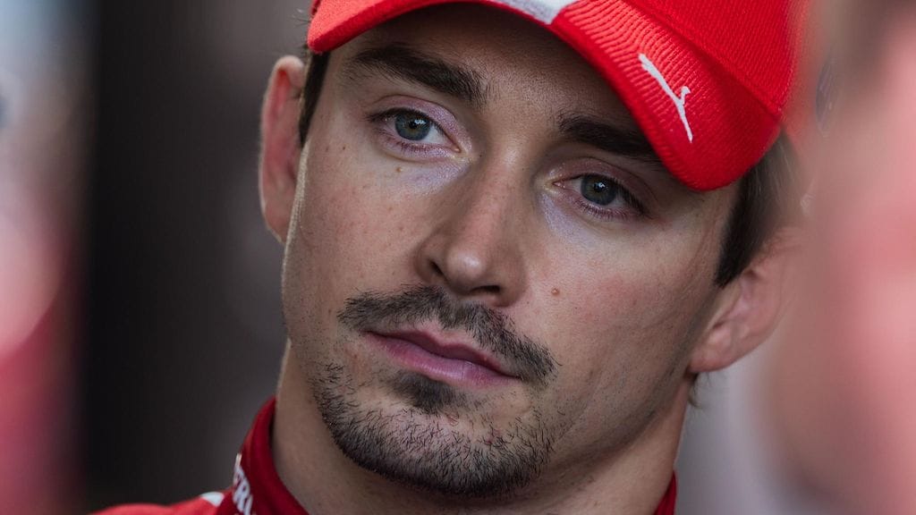 Charles Leclerc saattaa menettää Kiinan GP:n vitossijansa.