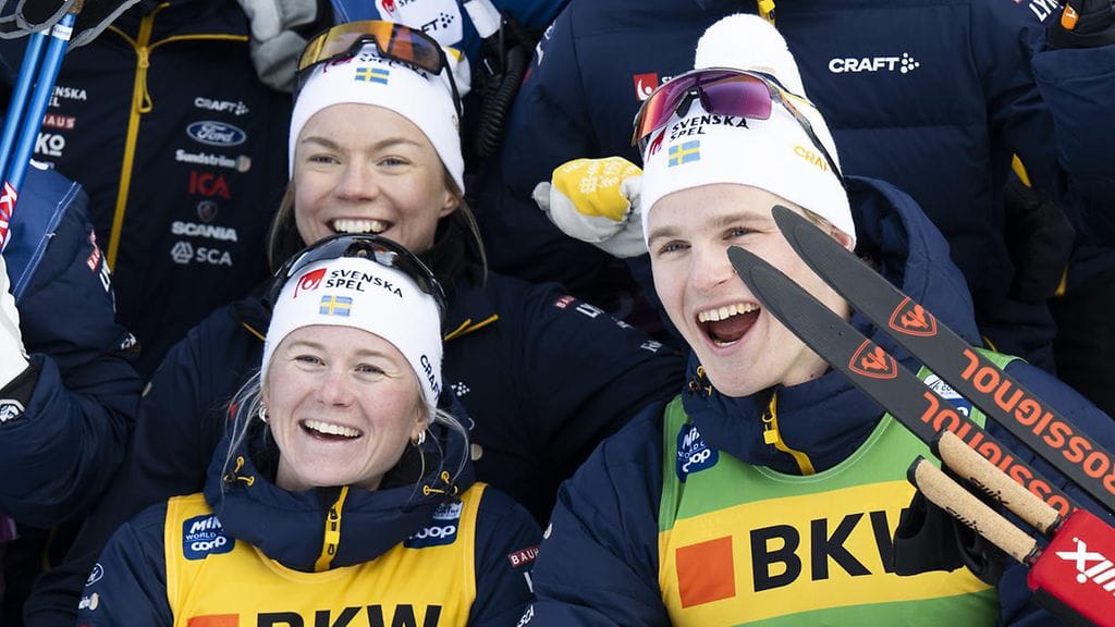 Maja Dahlqvist ja Edvin Anger (kuvassa etualalla) löivät kostean vedon maastohiihdon maailmancupin päätöskilpailuista.