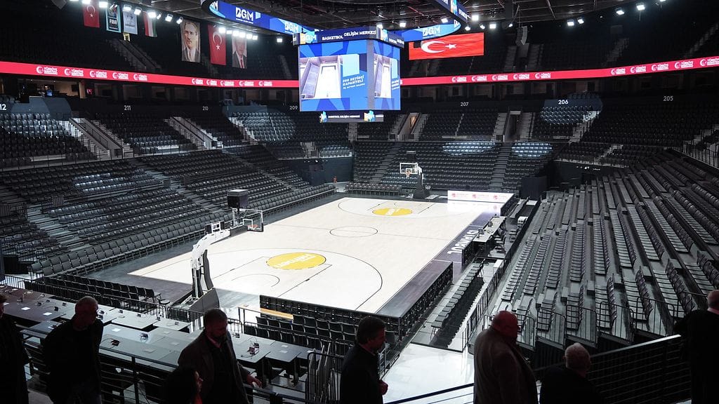 Eurooppalaisen seurajoukkuekoripallon pääkilpailu on ollut viime vuodet Euroliiga. Sen asema asettuisi uuden liigan myötä kyseenalaiseen valoon.