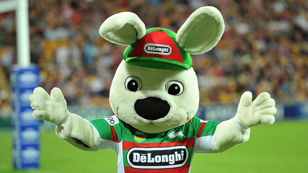 South Sydney Rabbitohsin maskotti Reggie Rabbit törkyili. Arkistokuva.