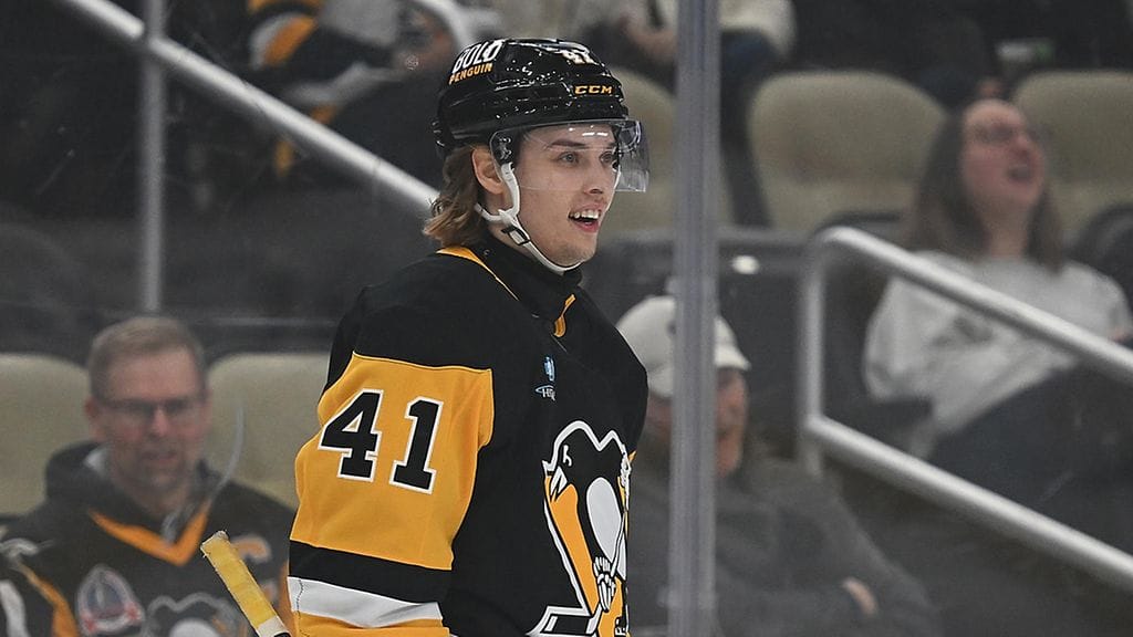 Ville Koivunen oli innoissaan NHL-debyytistään.