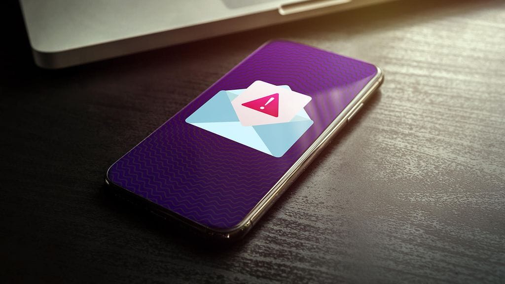 Epäilyttävien viestien linkkejä ei tule klikata.