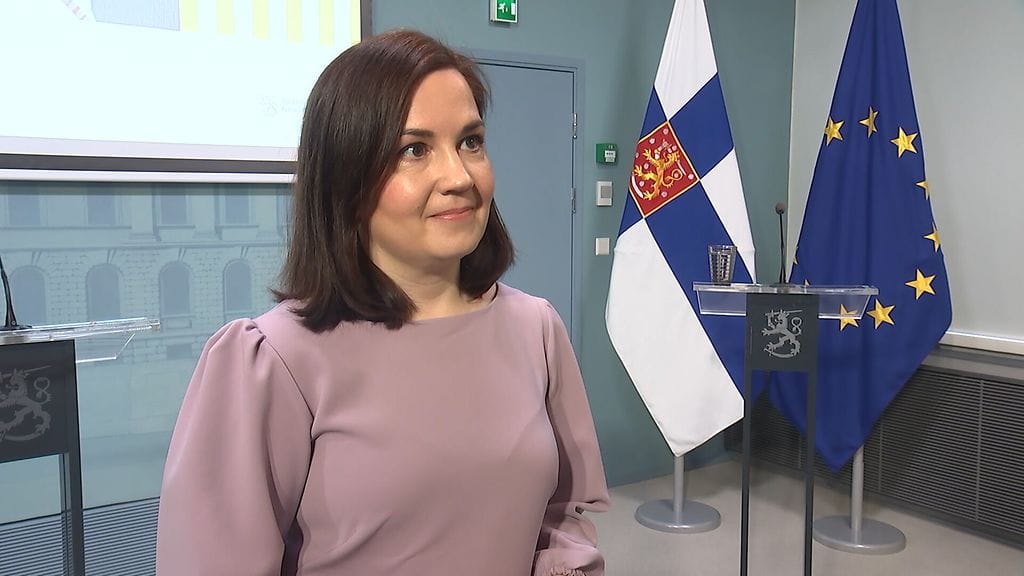 Sosiaaliturvaministeri Sanni Grahn-Laasonen.
