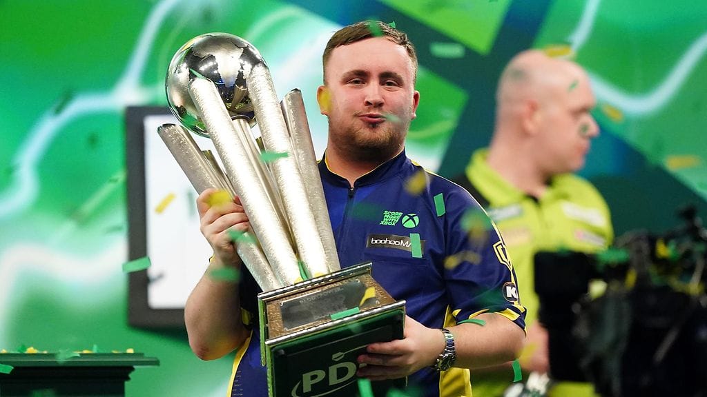 Luke Littler voitti dartsin maailmanmestaruuden tammikuussa.