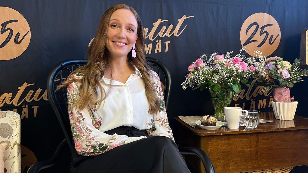 Johanna Anttila palaa äitiysvapaalta Salattuihin elämiin.