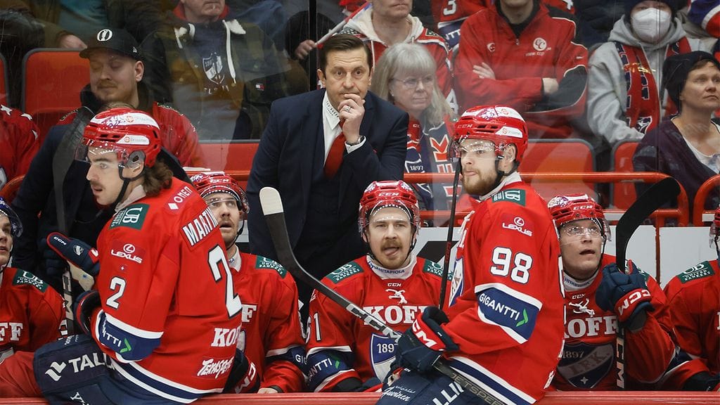 Potkut tehtävästään saaneen Ville Peltosen valmentaman HIFK:n urheilullinen tulos jäi laihaksi, mutta taloudellisessa tilanteessa on tapahtunut merkittävä parannus.