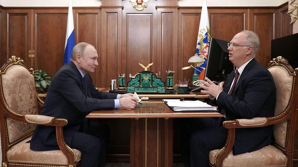 Presidentti Vladimir Putin ja Venäjän valtiollisen sijoitusrahaston johtaja Kirill Dmitrijev Moskovassa 2. huhtikuuta.