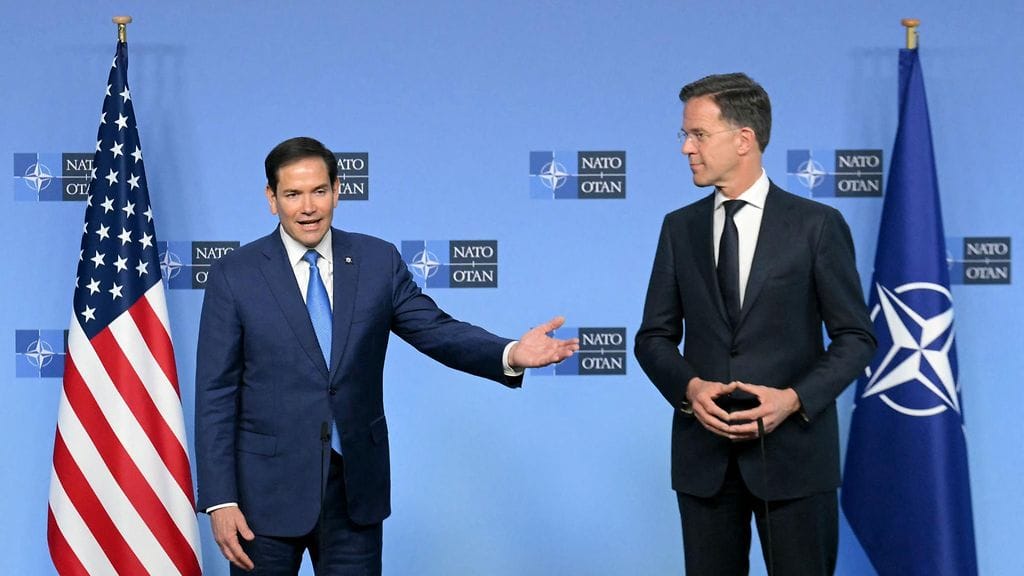 Yhdysvaltojen ulkoministeri Marco Rubio ja Naton pääsihteeri Mark Rutte.
