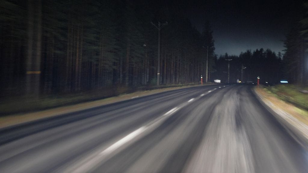 Traficom tilasi tutkimuksen, jossa selvitettiin, miten tien ominaisuudet vaikuttavat ajonopeuksiin ja liikenneonnettomuuksien riskiin.