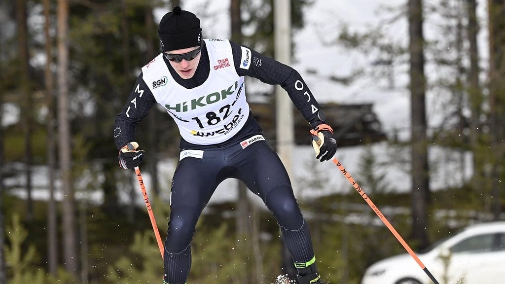 Petteri Koivisto otti voiton 10 kilometrin kisassa Taivalkoskella.