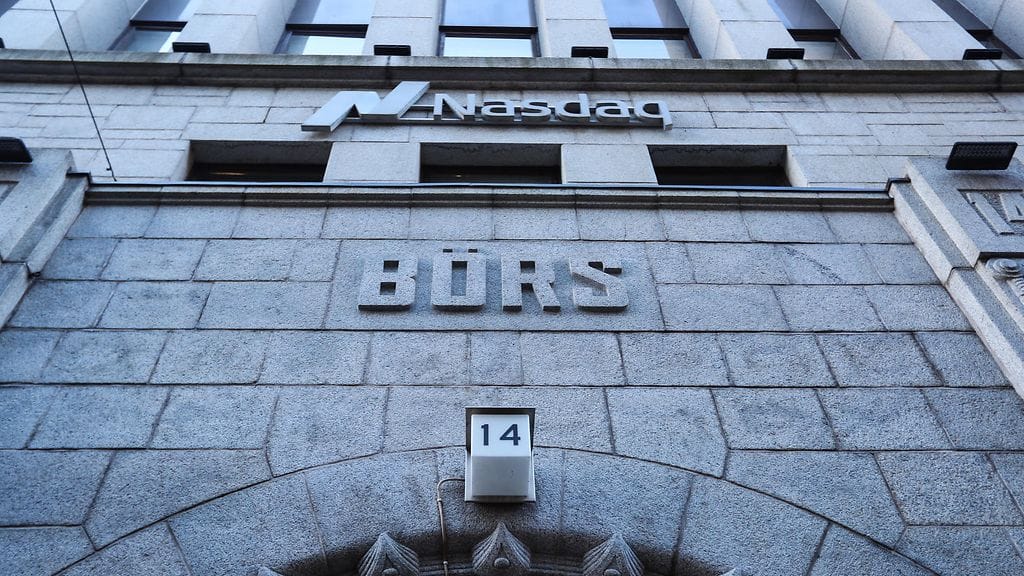 Helsingin pörssi avautui tiistaina maanantaita valoisammissa tunnelmissa.