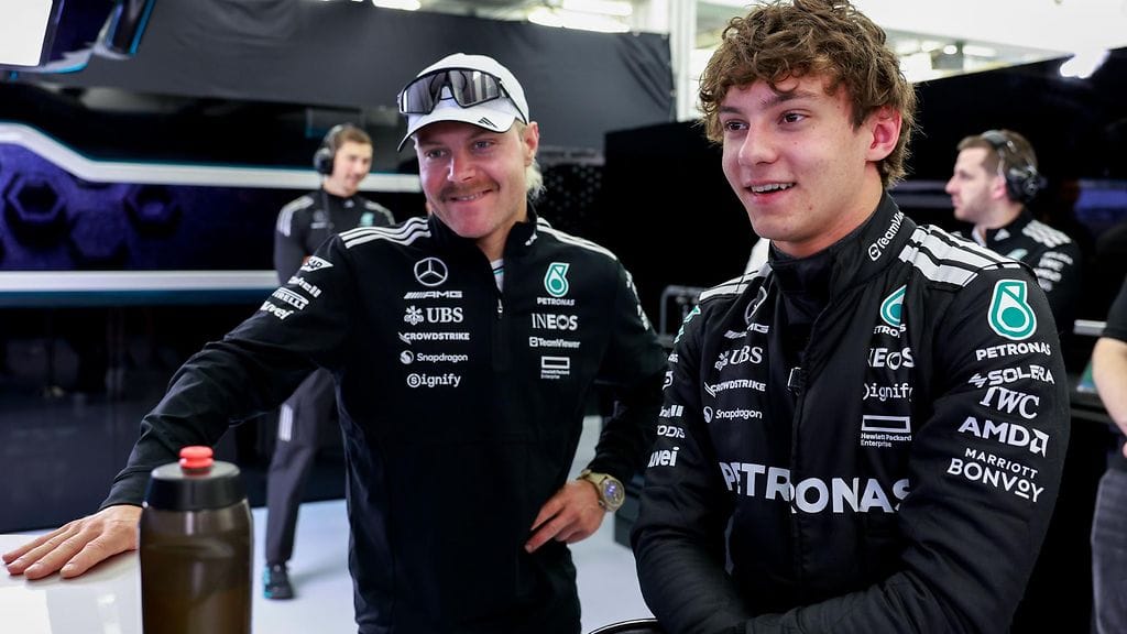 Valtteri Bottaksesta oli suuri apu Kimi Antonellille Suzukan radalla. Arkistokuva.