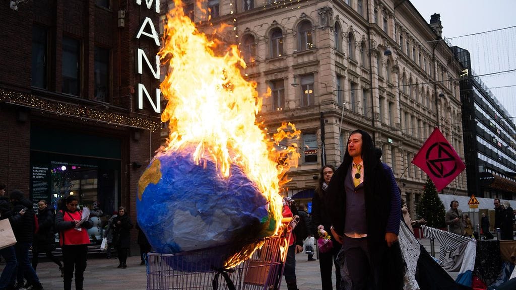 Elokapinan mielenilmaus Helsingissä marraskuussa 2024.