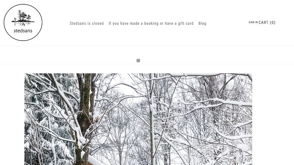 Kuvakaappaus Stedsans-lomakylän verkkosivuilta.