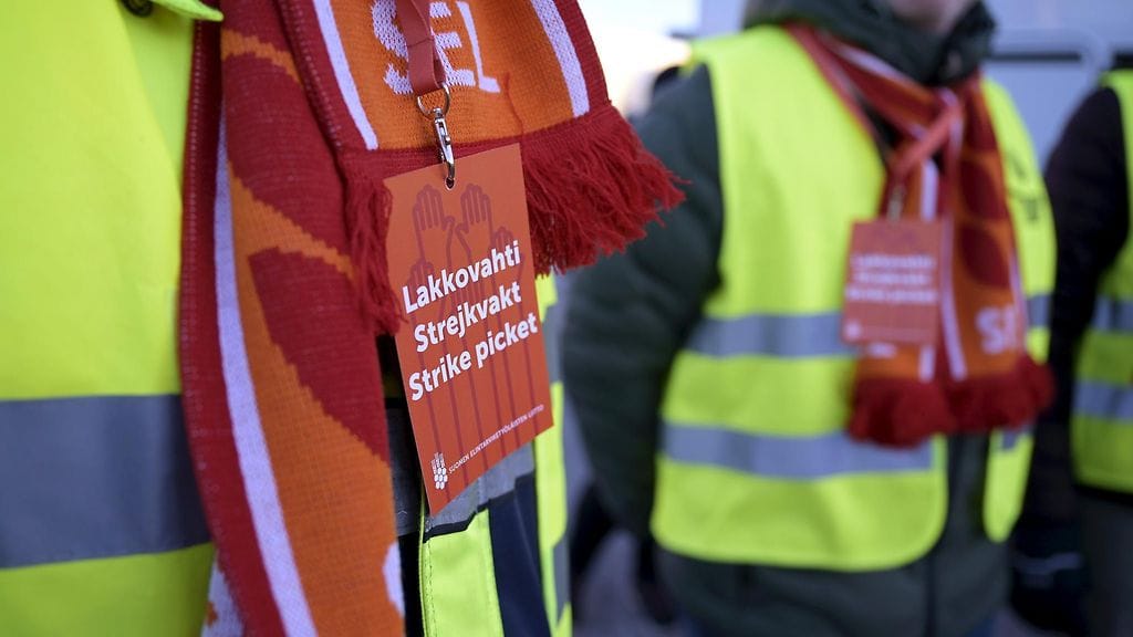 Elintarviketeollisuuden lakot peruuntuvat.
