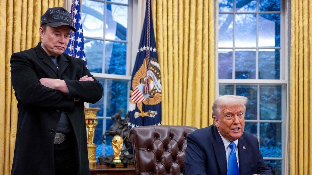 Maailman rikkain ihminen Elon Musk ja Yhdysvaltojen presidentti Donald Trump Valkoisessa talossa 11. helmikuuta.