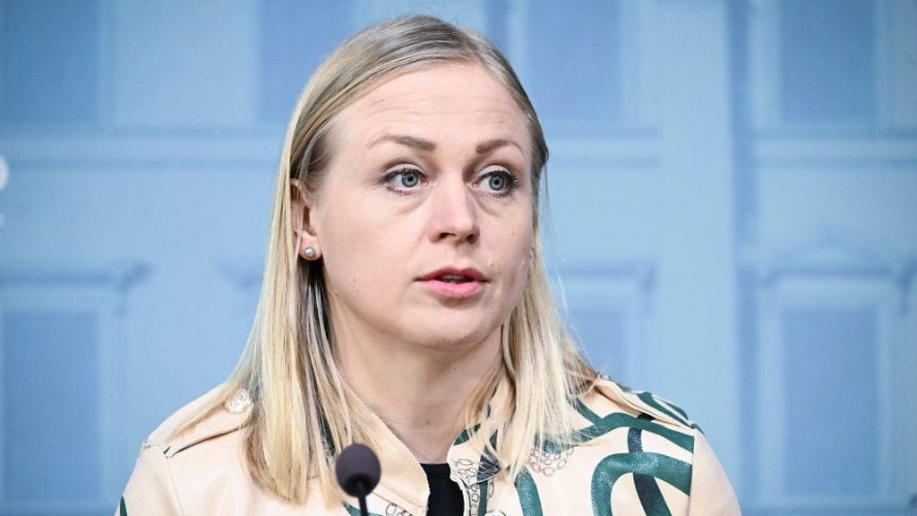 Ulkoministeri Elina Valtonen (kok.) ei ota kantaa Palestiinan tunnustamiseen. Valtonen kuvattuna Helsingissä huhtikuussa 2025.