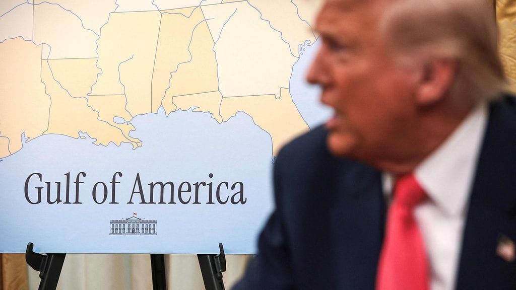 Donld Trump ja Valkoinen talo epäsivät AP:n työntekijöiltä pääsyn, kun AP kieltäytyi käyttämästä Meksikonlahdesta nimeä Amerikanlahti.