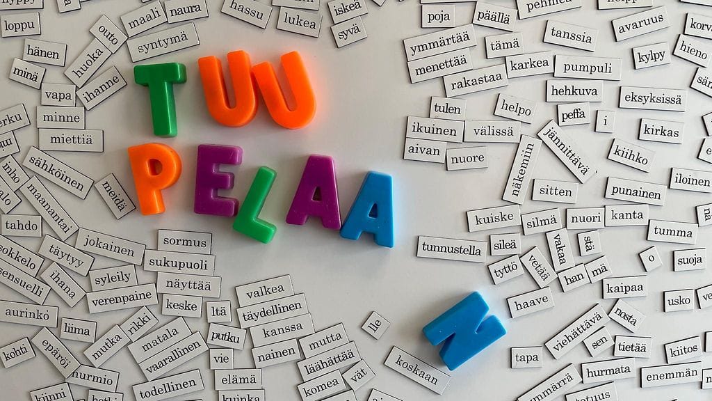 Puhekielen piirteet ovat yleistyneet joka puolella Suomea.