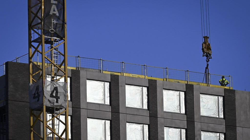 Kuvituskuva. Kerrostalon rakennustyömaa Pasilassa Helsingissä lokakuussa 2024.
