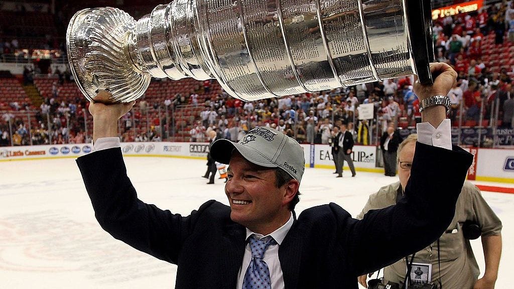 Penguinsin GM:nä toiminut Ray Shero johdatti Pittsburghin Stanley Cupin voittoon vuonna 2009.