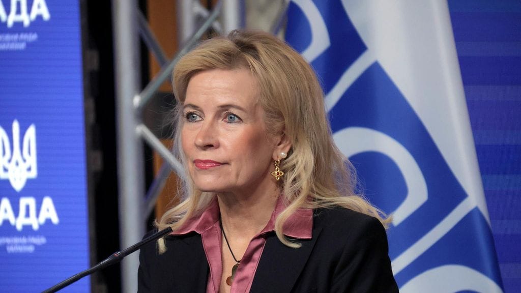 Pia Kauma tapasi Venäjän edustajan Uzbekistanissa