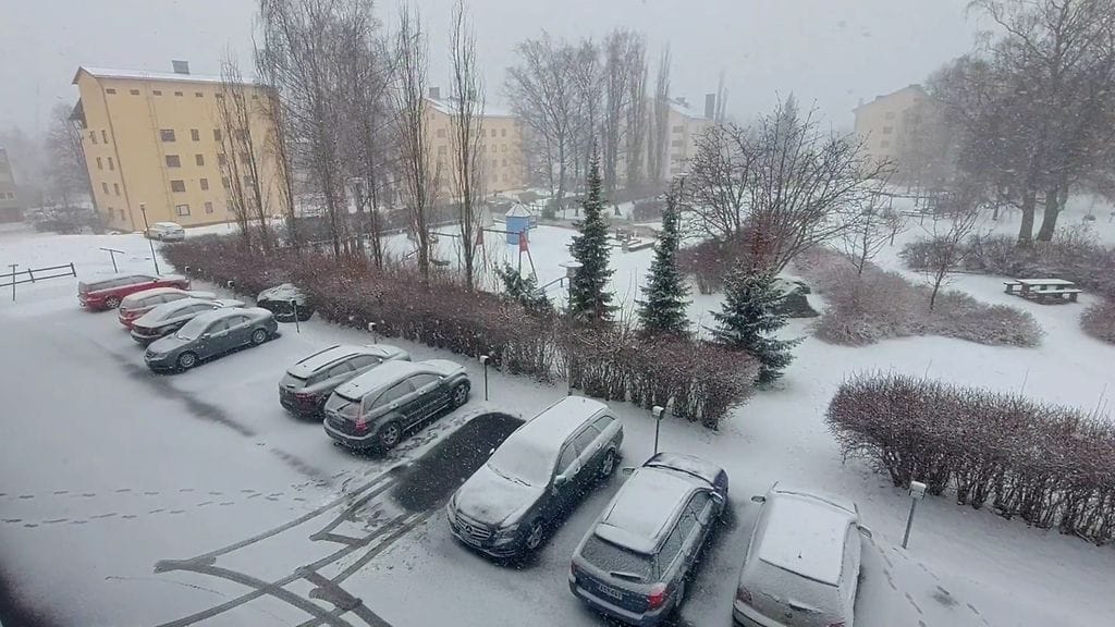 Näin lumiselta näytti Vaasassa iltapäivällä.