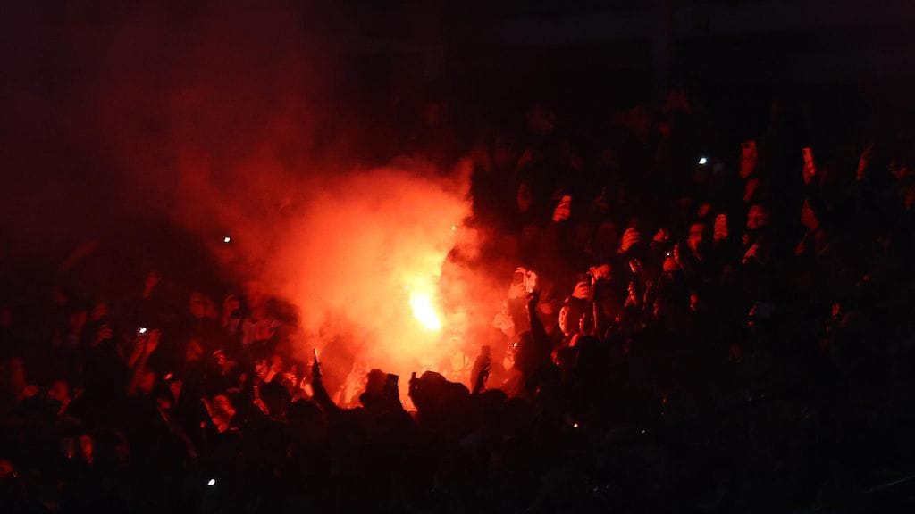 13- ja 18-vuotias jalkapallokannattaja menettivät henkensä Chilessä. Kuvituskuva.