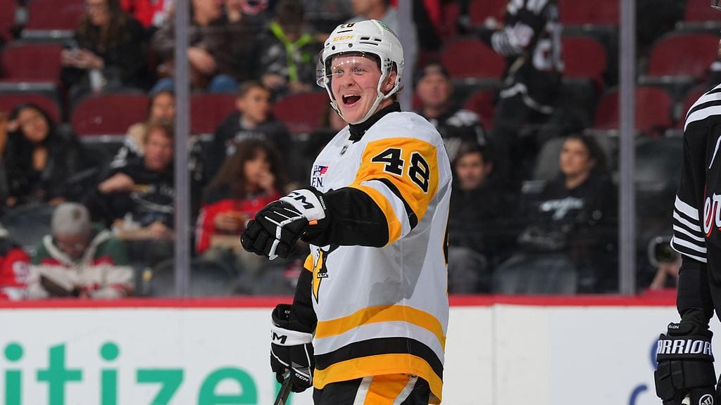 Valtteri Puustinen ja toinen suomalaishyökkääjä Joona Koppanen laitettiin NHL:n siirtolistalle torstaina.