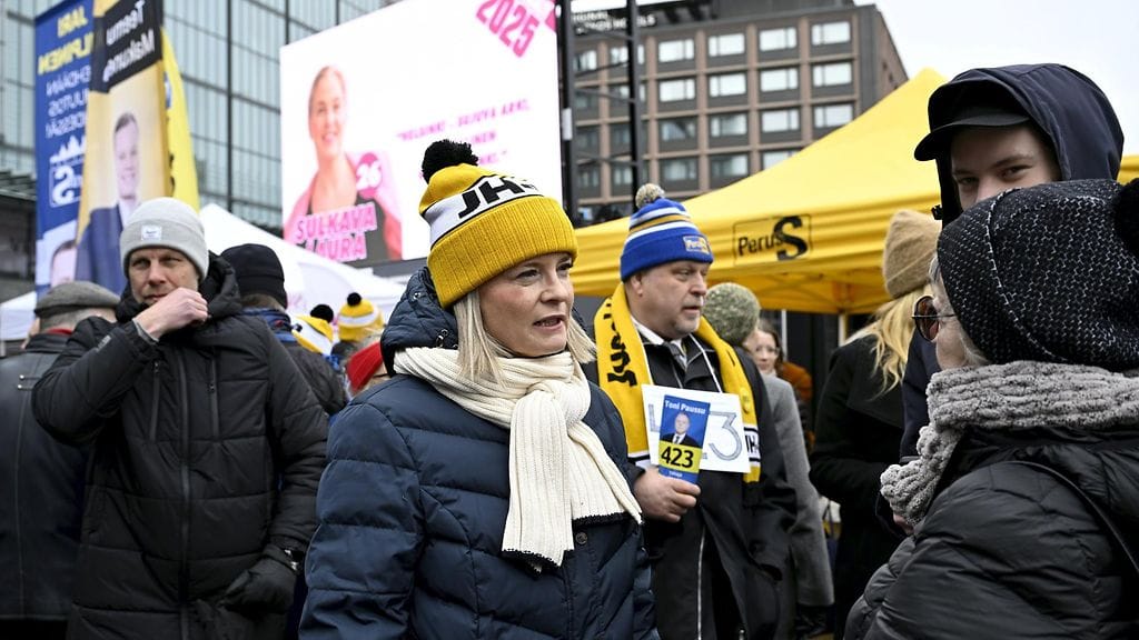 Riikka Purra kampanjoi alue- ja kuntavaalien alla perussuomalaisten vaaliteltalla Helsingissä 12. huhtikuuta.