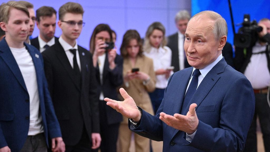 Venäjän presidentti Vladimir Putin Moskovan teknisessä yliopistossa 16. huhtikuuta.