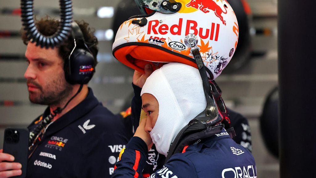 Yuki Tsunodan Saudi-Arabian toinen harjoitussessio päättyi seinään.