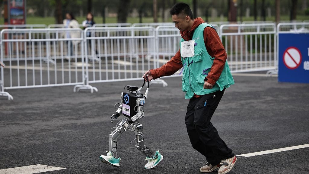 AOP RObottien juoksukilpailu 19.4.2025