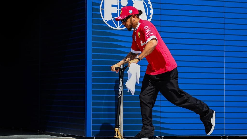 Lewis Hamiltonin tavoitteet eivät ole kovin korkealla Saudi-Arabiassa.