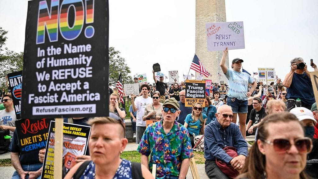 Trump mielenosoitus 19.4. 2