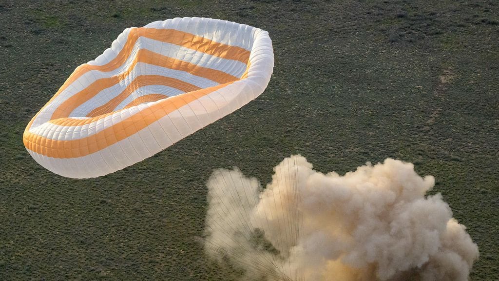 AOP Astronauttien laskeutuminen Maahan 20.4.2025