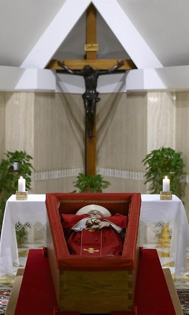 AOP paavi Franciscus arkussa 22.4.2025 1