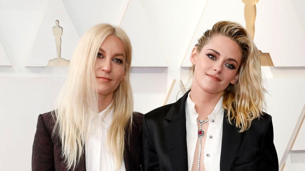 Kristen Stewart on avioitunut kihlattunsa Dylan Meyerin kanssa.