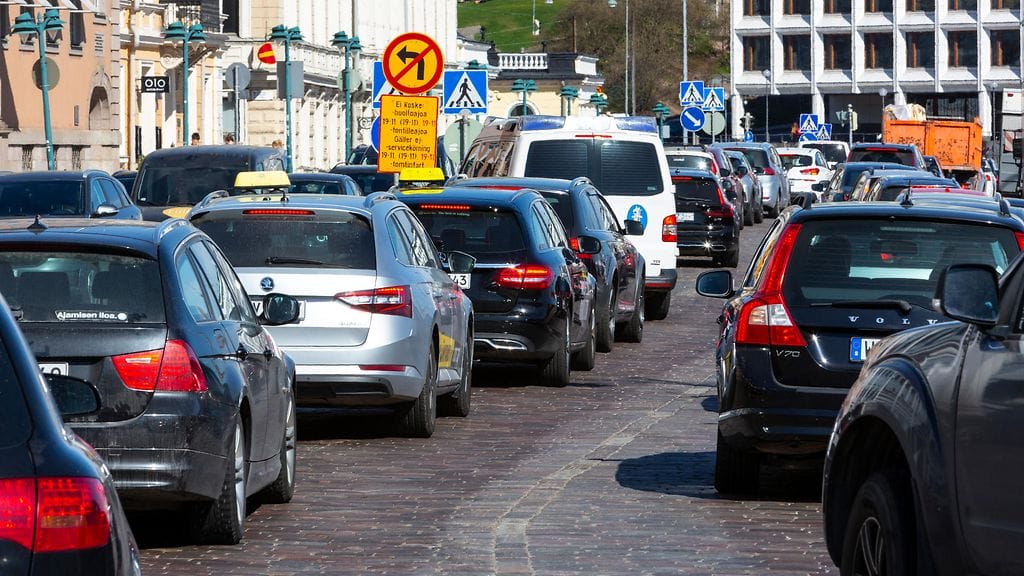 Tämän vuoden tammi-maaliskuussa tapahtui ennakkotietojen mukaan 403 henkilövahinkoon johtanutta tieliikenneonnettomuutta.
