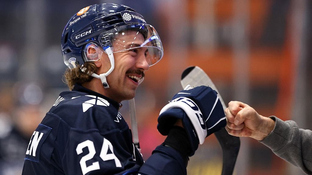 Hannes Björninen iloitsi Leijonien voitosta.