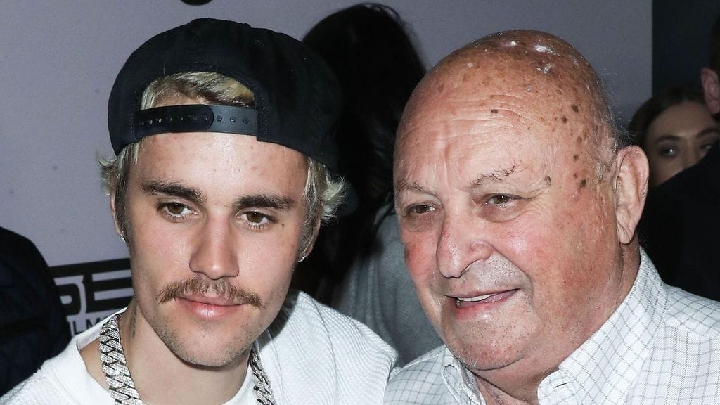 Justin Bieber isoisänsä Bruce Dalen kanssa tammikuussa 2020