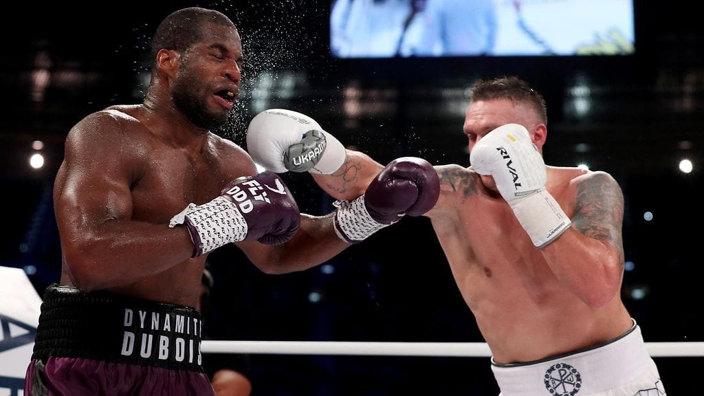 Oleksandr Usykin nopea oikea suora päätti kaksikon välisen ottelun elokuussa 2023.