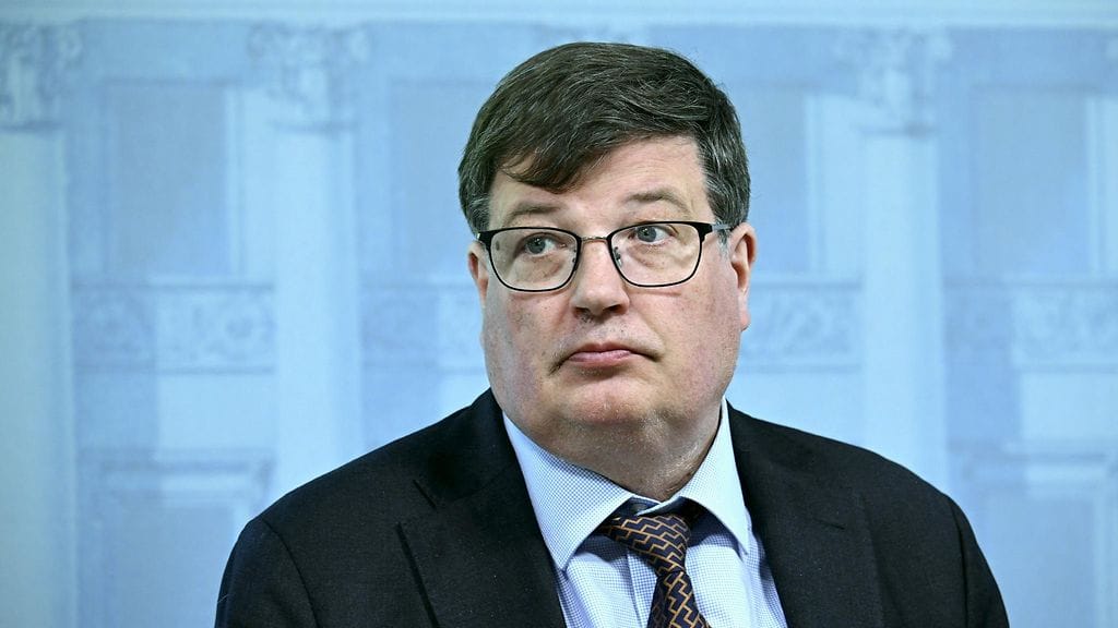 Työministeri Arto Satonen (kok.) 8. huhtikuuta.