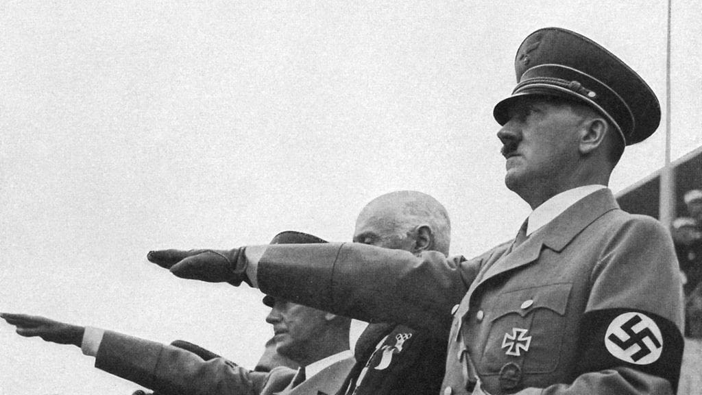 Adolf Hitler Berliinin olympialaisissa elokuussa 1936.