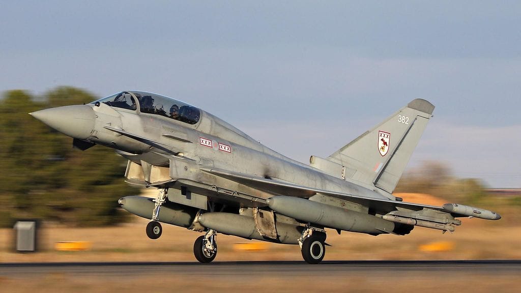 Britannia käytti hyökkäyksessä Typhoon-hävittäjiä. Kuvituskuva.