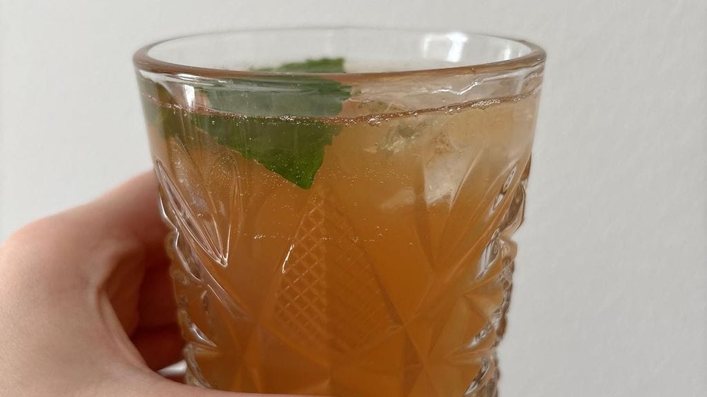 Raikas juoma ei sisällä alkoholia.