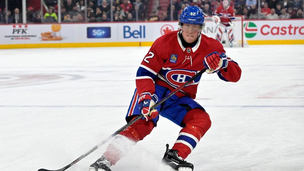 Patrik Laine avasi tilannettaan toimittajille.