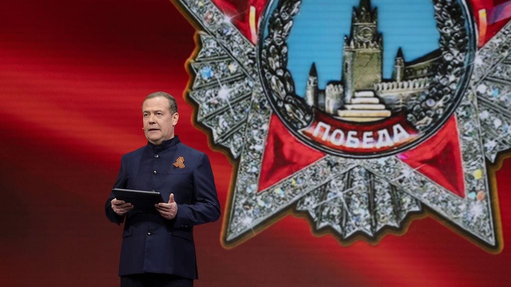 Venäjän federaation turvallisuusneuvoston varapuheenjohtaja Dmitri Medvedev Moskovassa 28. huhtikuuta.