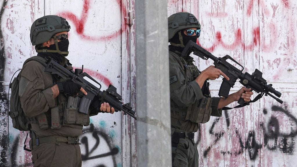 Israelin sotilaita Länsirannalla 28. huhtikuuta.